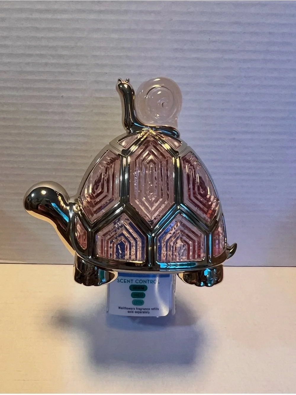 Bath & Body Works NWT Turtle & snail nightlight wallflower plug in holder